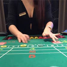 Layar pendaftaran akun qqcuan slot dengan bidang verifikasi KYC dan opsi metode pembayaran.