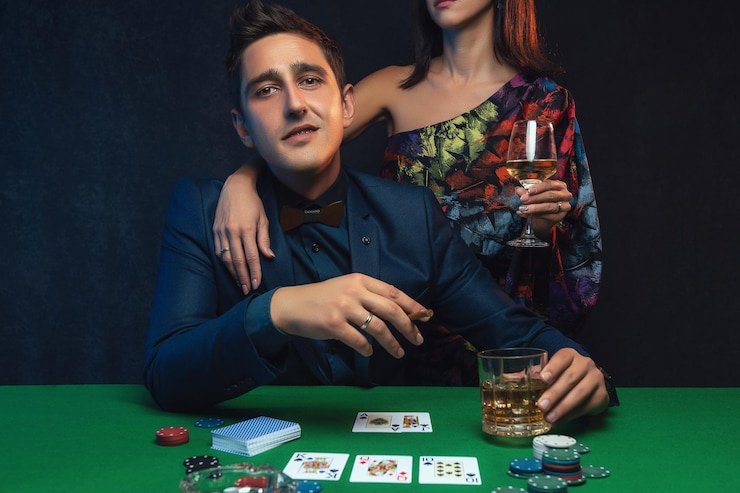 Dealer Play'n GO mengoperasikan meja roulette dengan kamera multi-angle di studio internasional
